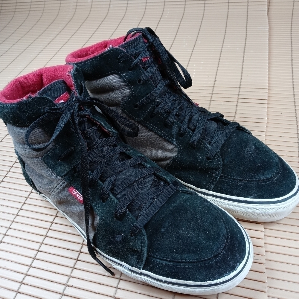 Vans men's sz 13 vn-0OKXBA5 black suede high top skate shoes. 313pm